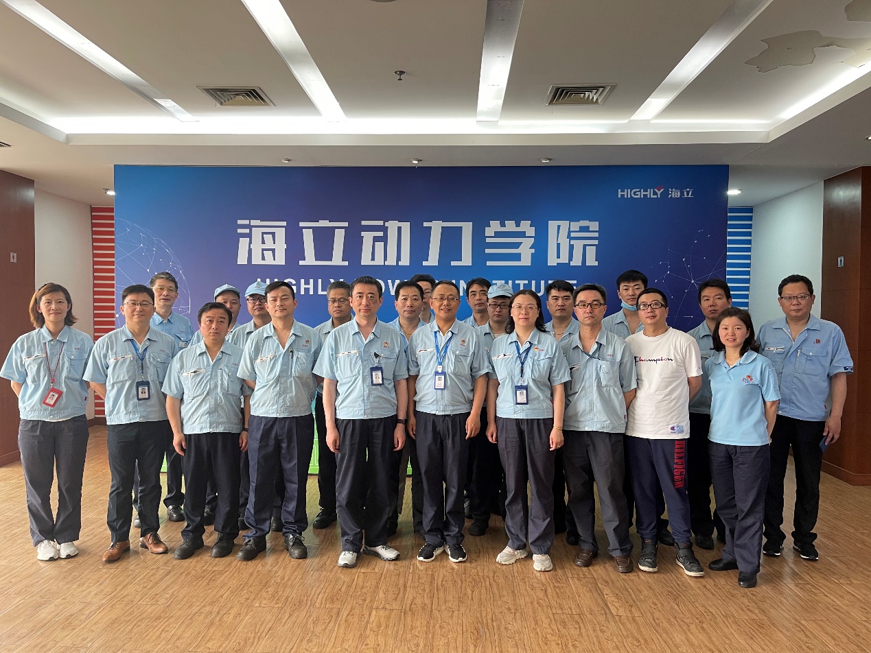 云顶国际版举行2021年度“高师带徒”项目签约仪式