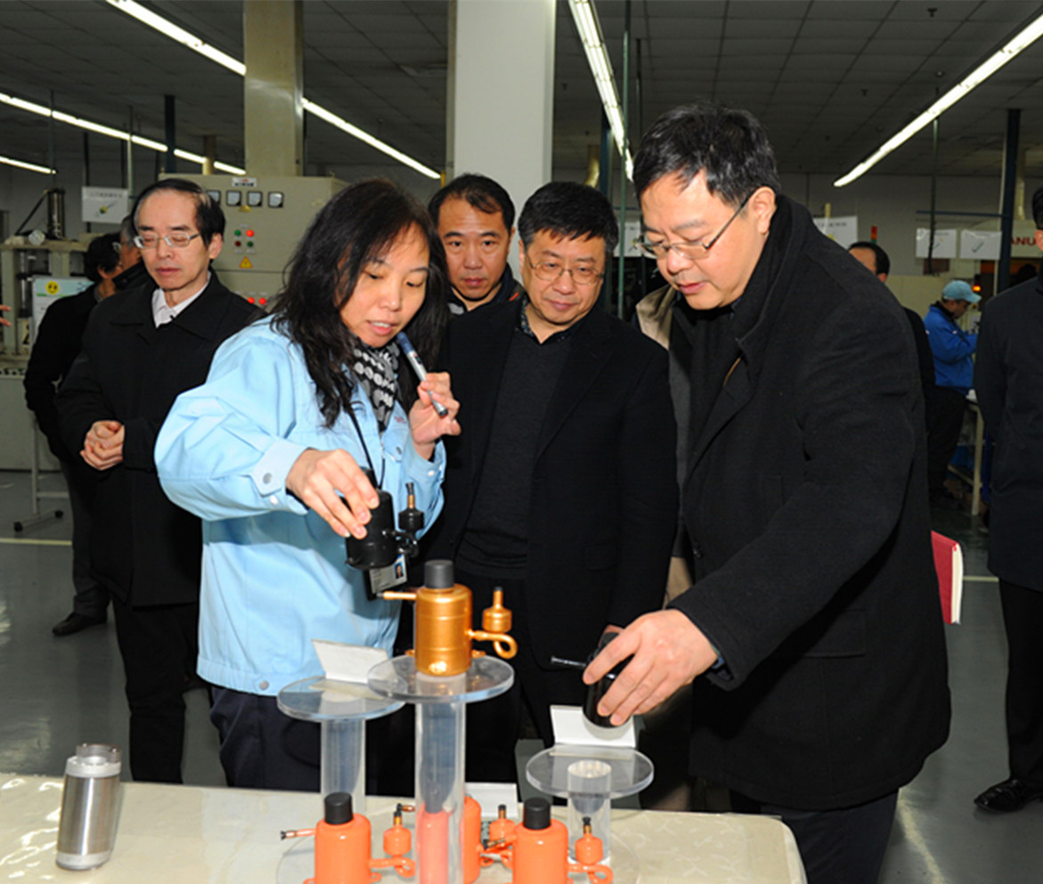 上海市政协致公党界别赴云顶国际版调研