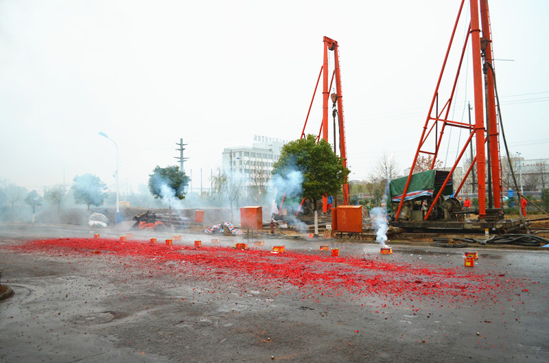 安徽hth手机app下载汽车零部件车间平安夜破土动工