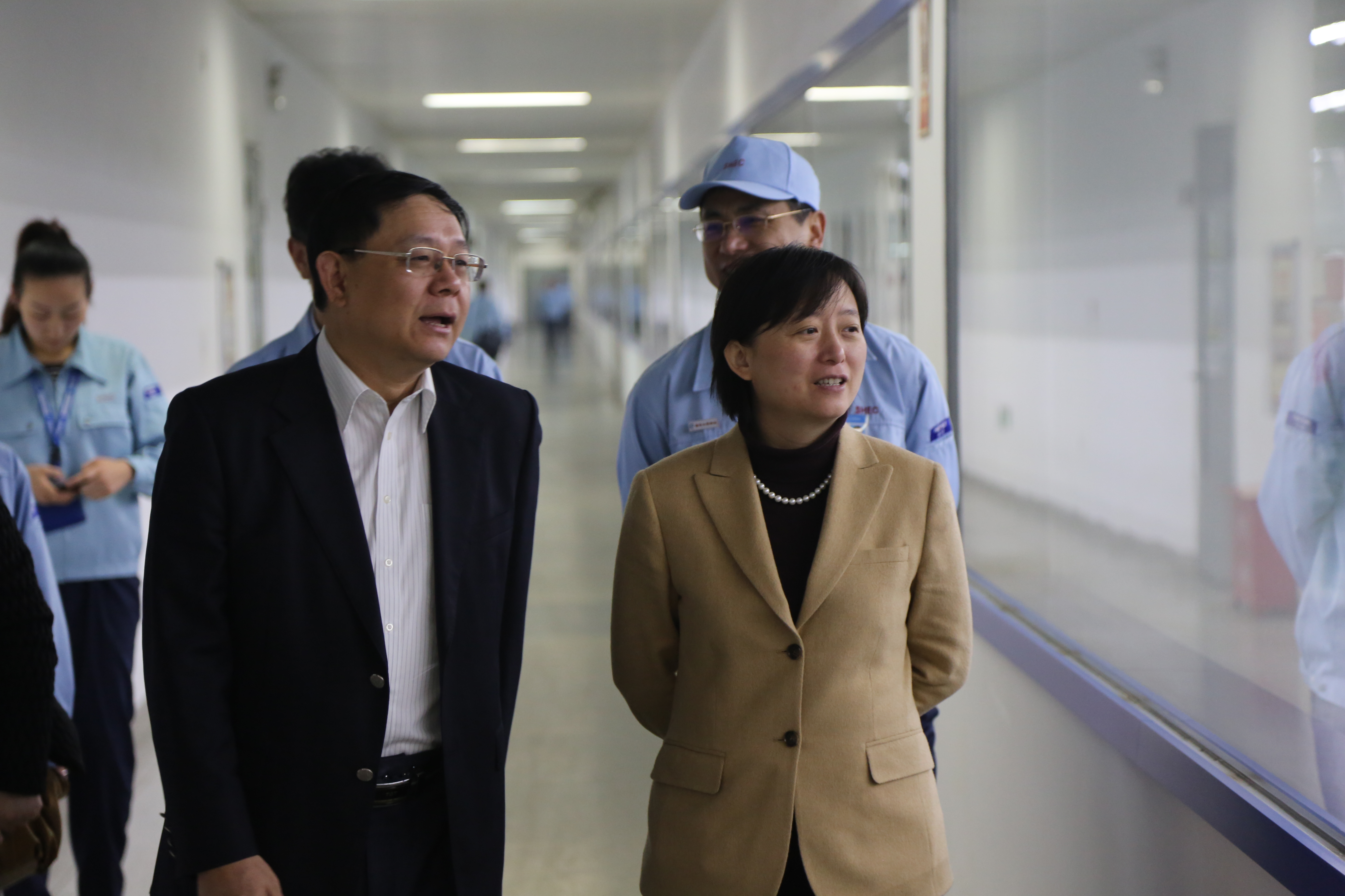 上海电气(集团)总公司副总裁徐子瑛参观视察南昌hth手机app下载