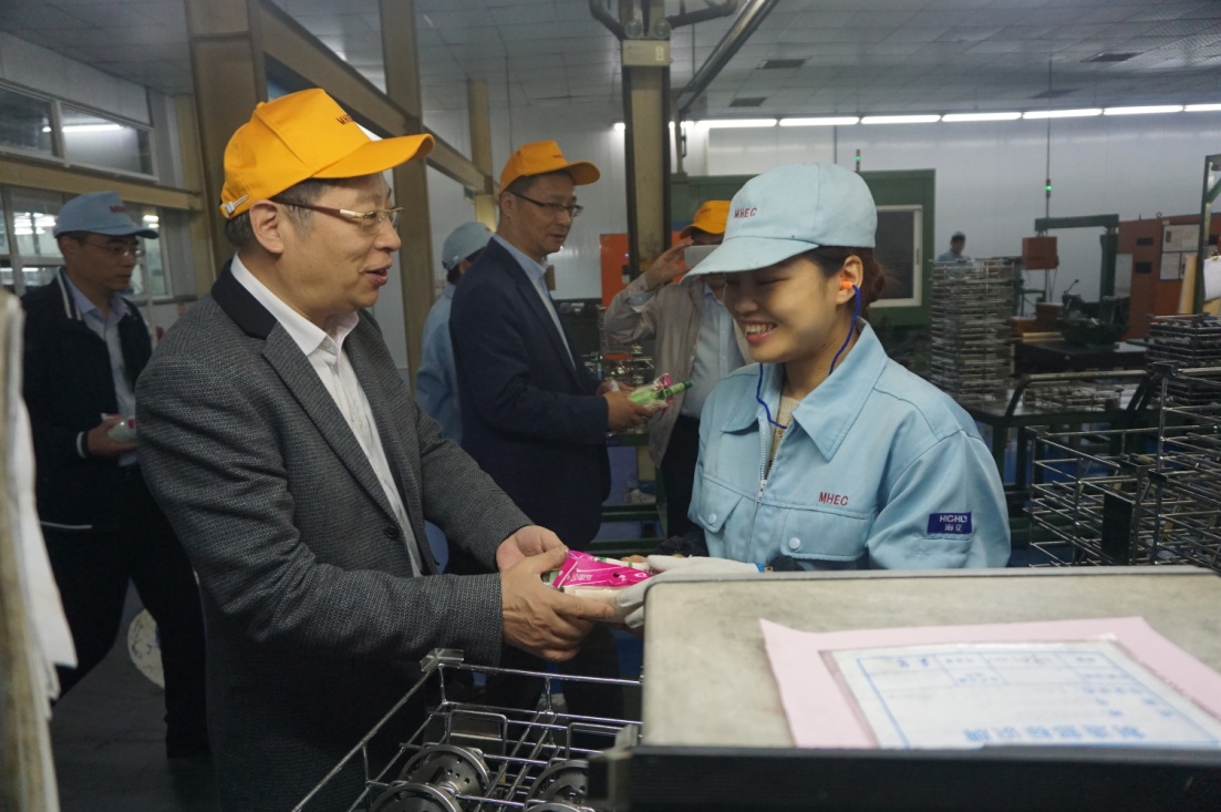 上海机电工会主席朱斌一行赴绵阳hth手机app下载调研