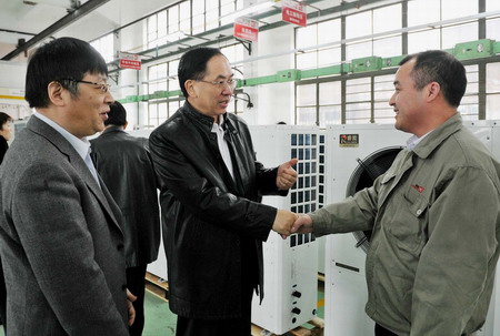全国总工会服务职工工作组来hth手机app下载特冷调研