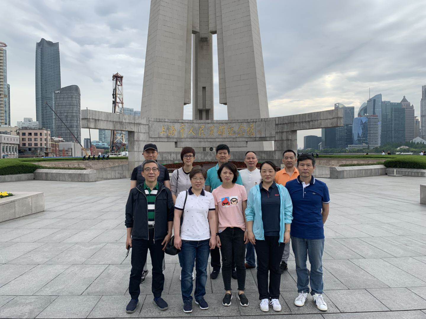 hth手机app下载中野党员深化“不忘初心,牢记使命”爱国主义教育