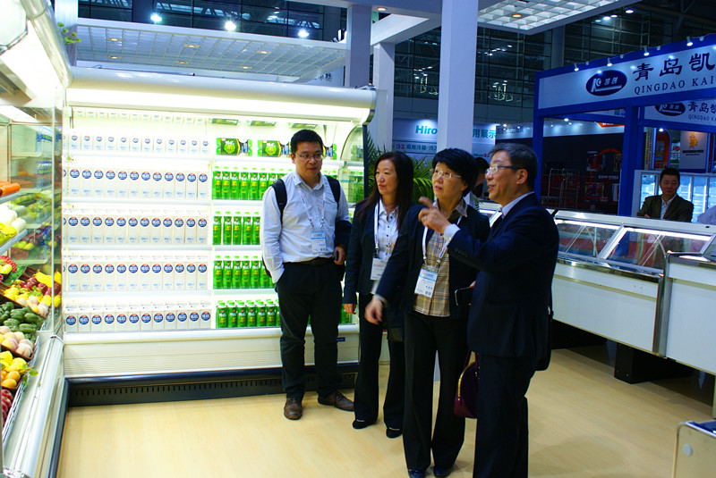 hth手机app下载中野携节能新品亮相第十六届中国连锁店展览会