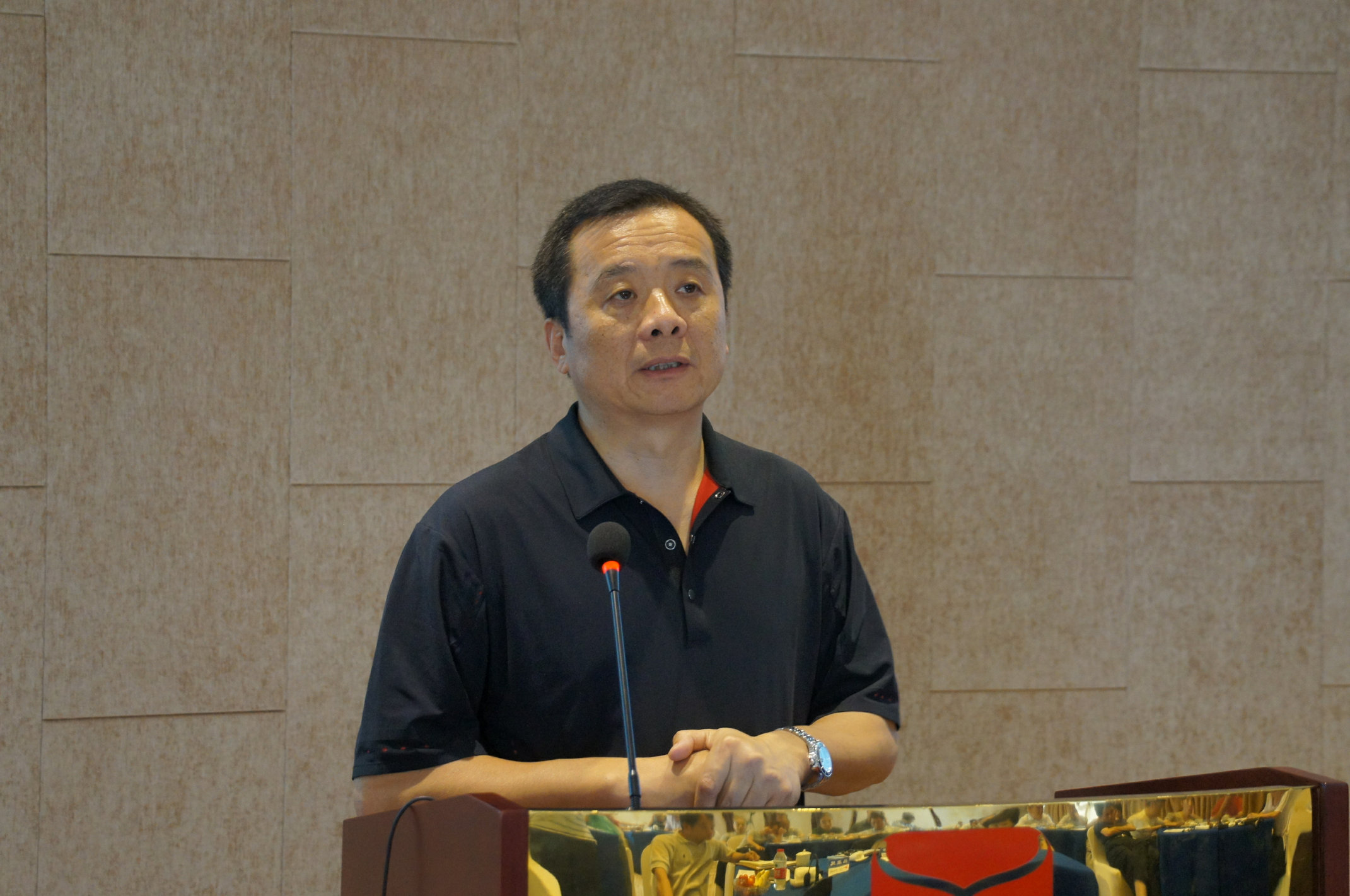 云顶国际版召开2011年上半年经营工作会议