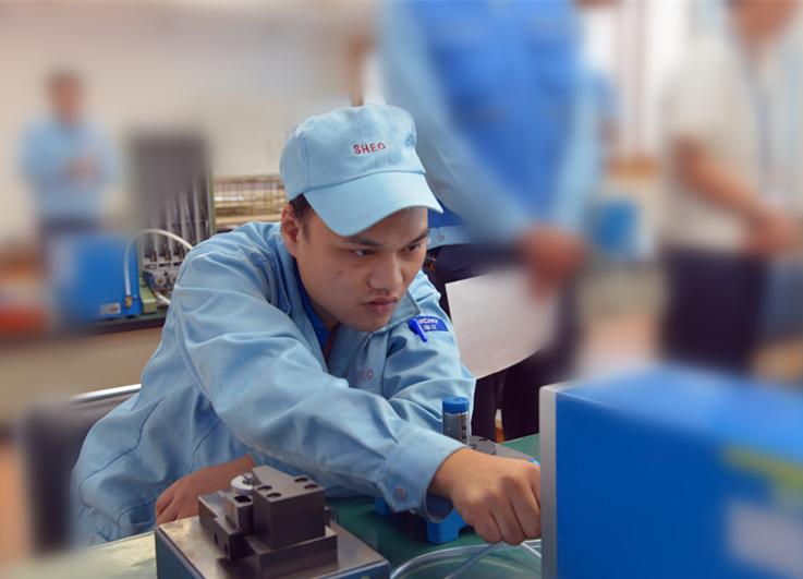 hth手机app下载全面开展2016年度“hth手机app下载工匠”操作技能大比武活动