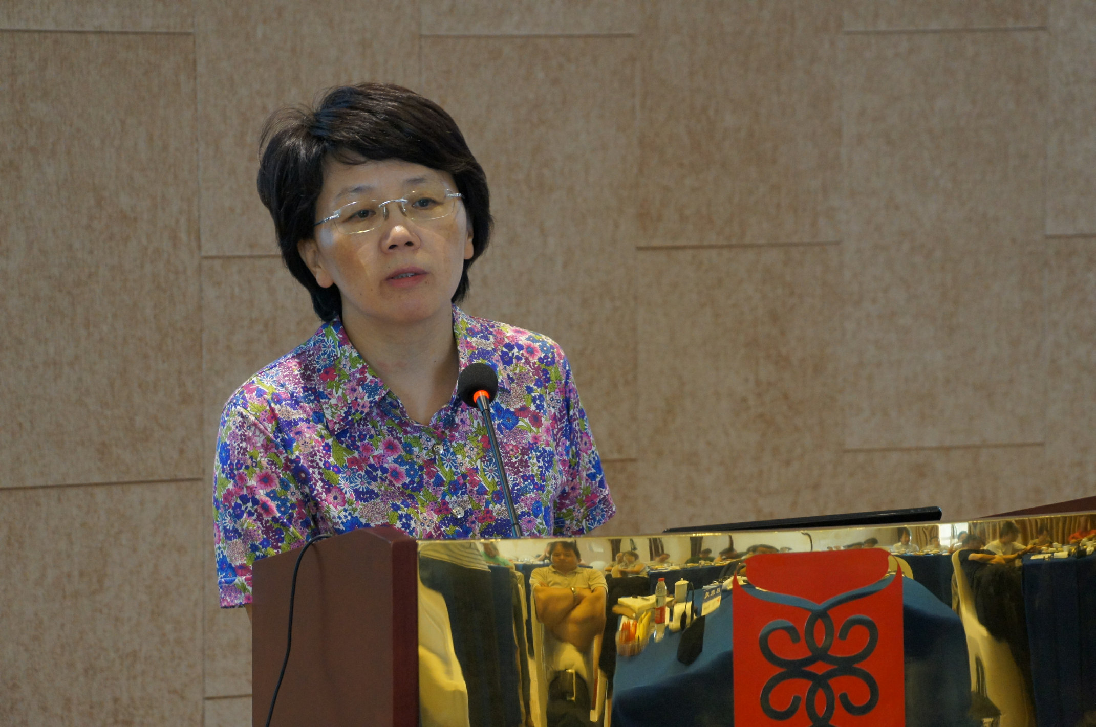 云顶国际版召开2011年上半年经营工作会议