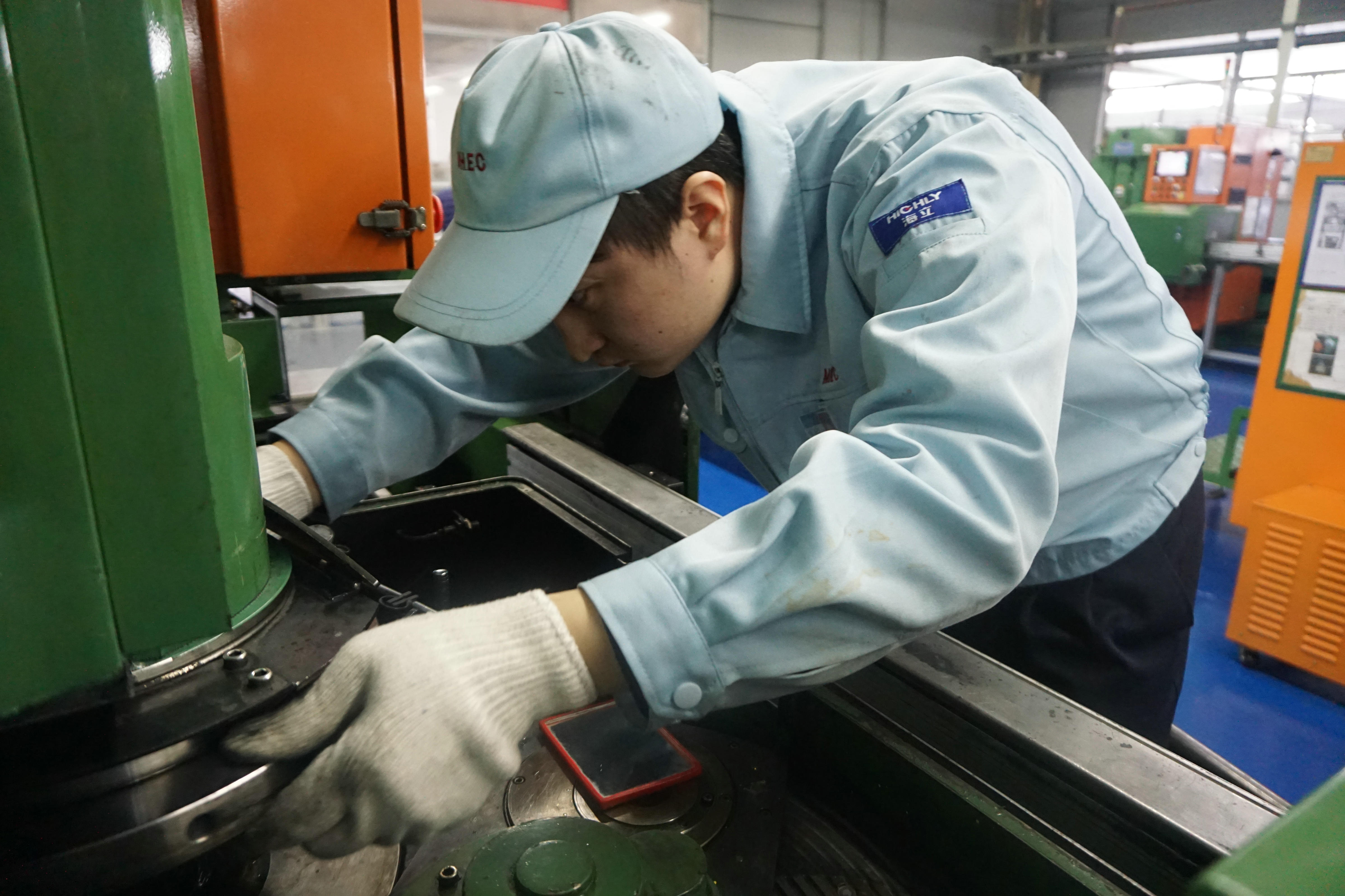 hth手机app下载全面开展2016年度“hth手机app下载工匠”操作技能大比武活动