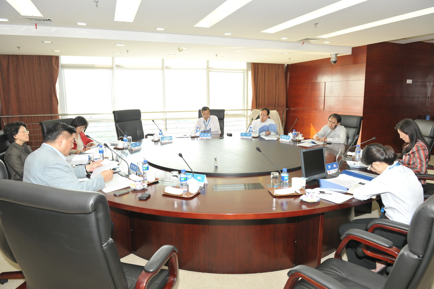 云顶国际版第六届董事会第十二次会议顺利召开