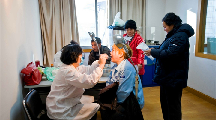 持续关注员工健康 hth手机app下载组织员工年度体检