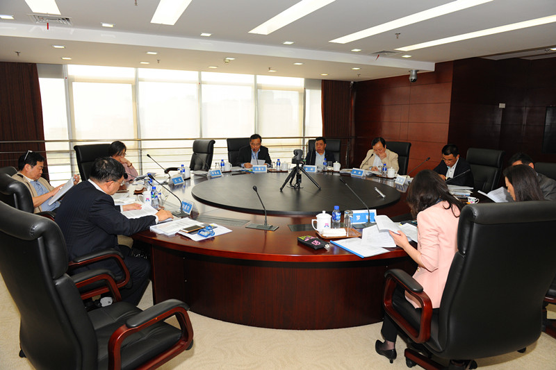 hth手机app下载股份第七届董事会第十三次会议顺利召开