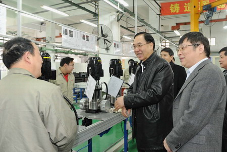 全国总工会服务职工工作组来hth手机app下载特冷调研
